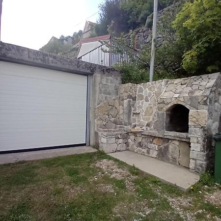 Konak Ugnji-Village Цетине Екстериор снимка