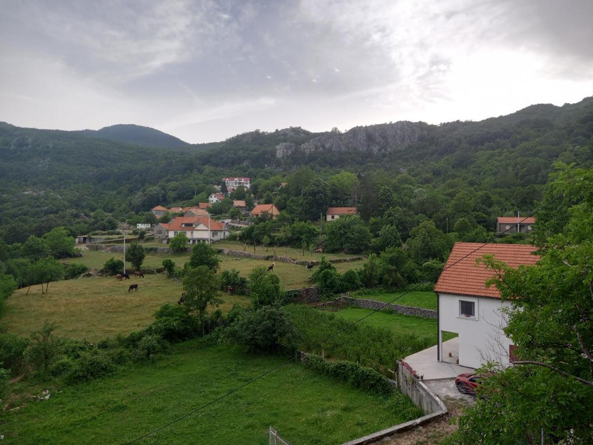 Konak Ugnji-Village Цетине Екстериор снимка