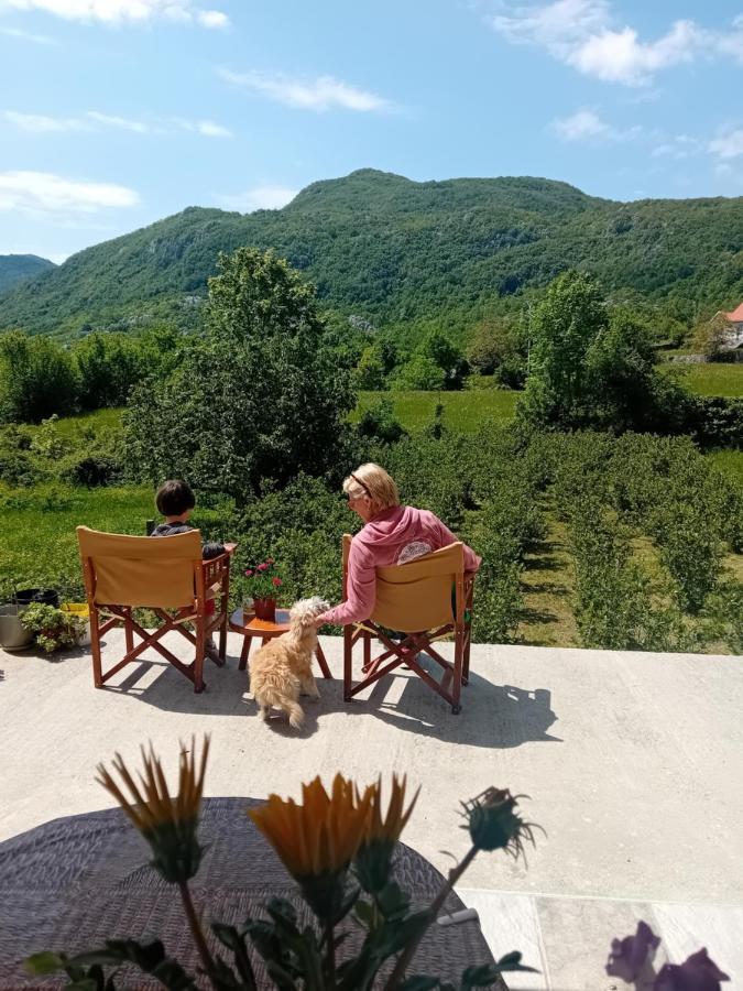 Konak Ugnji-Village Цетине Екстериор снимка