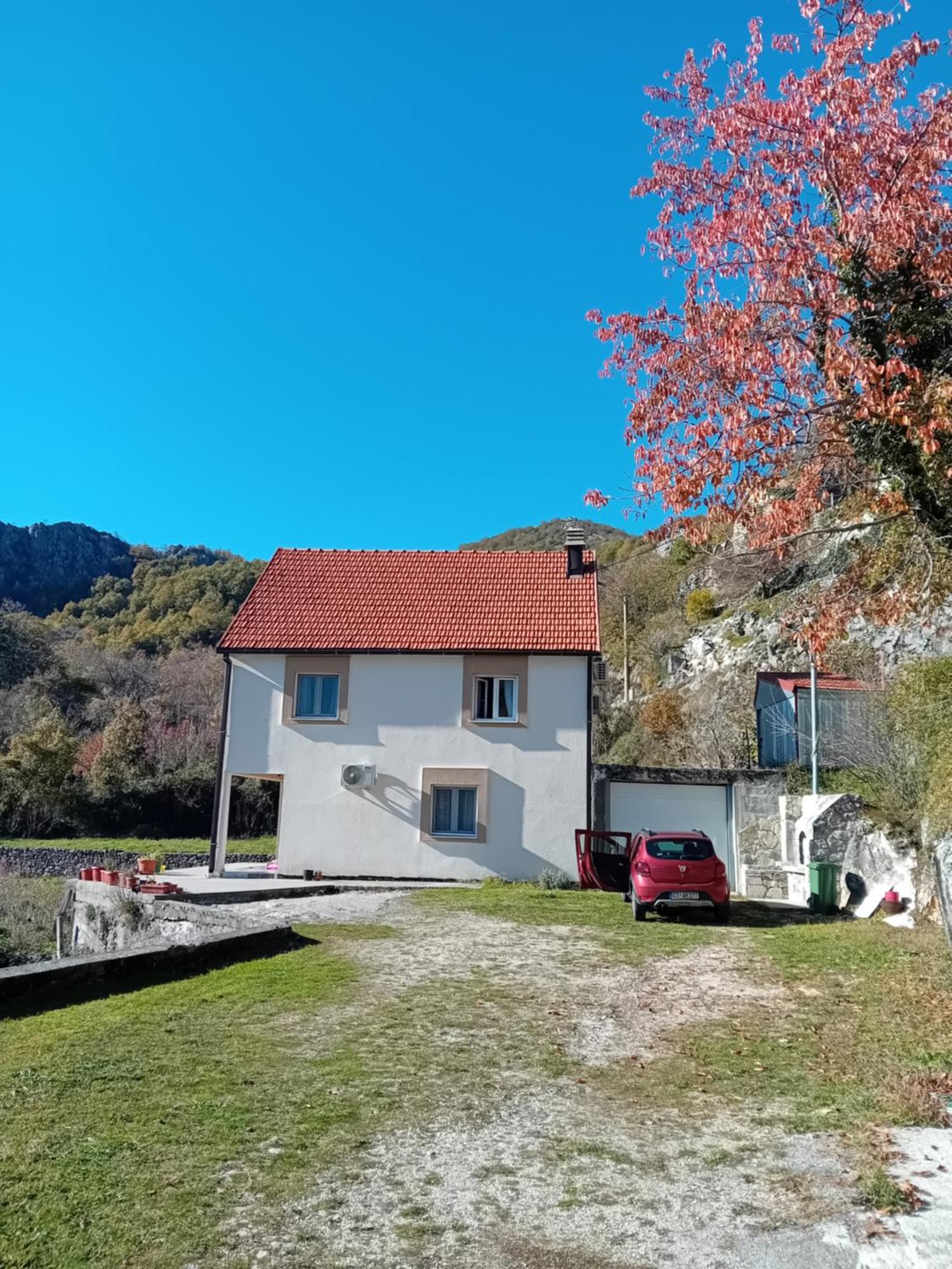Konak Ugnji-Village Цетине Екстериор снимка